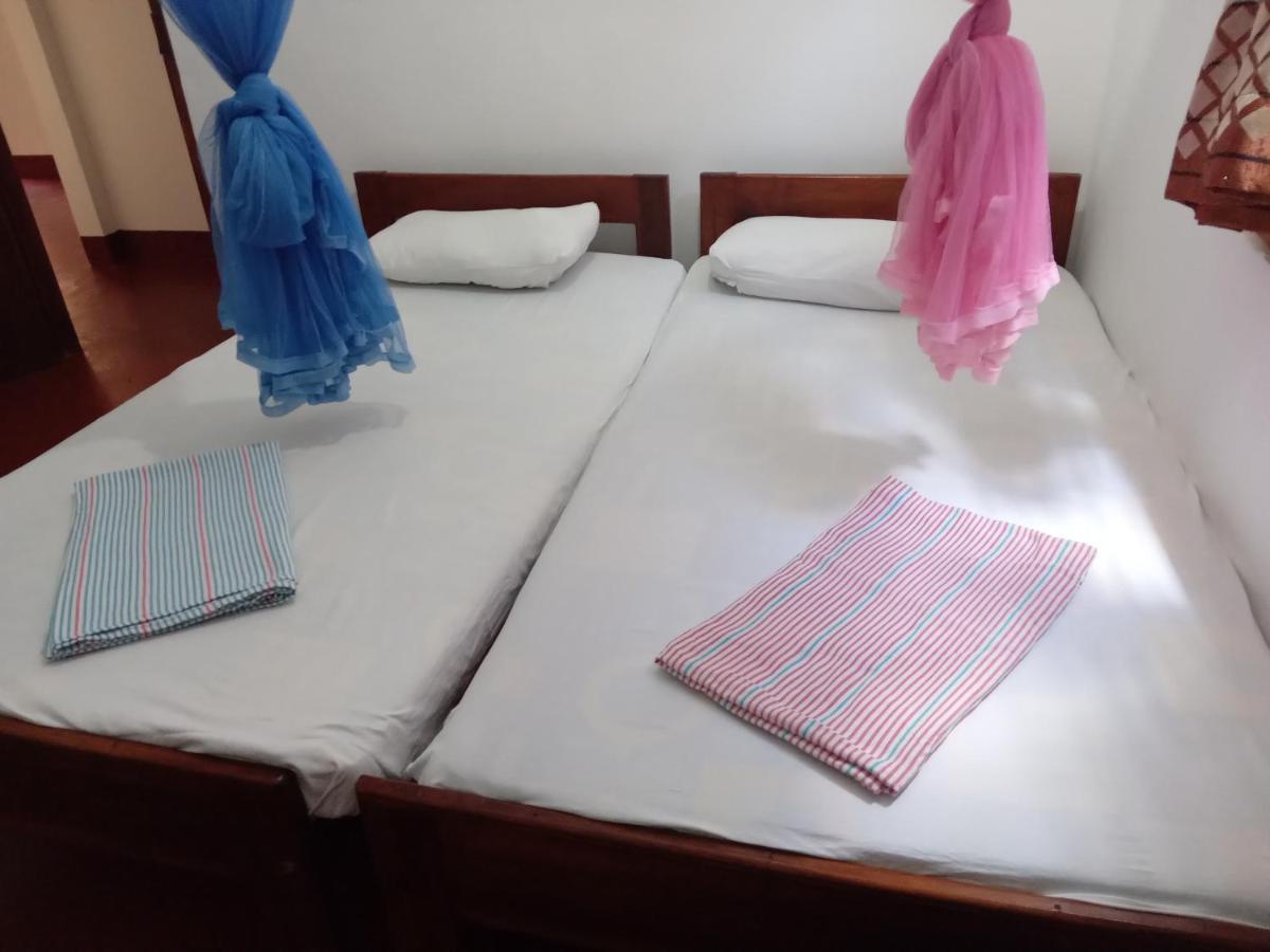 Vibushan Guest House Nilaveli Esterno foto